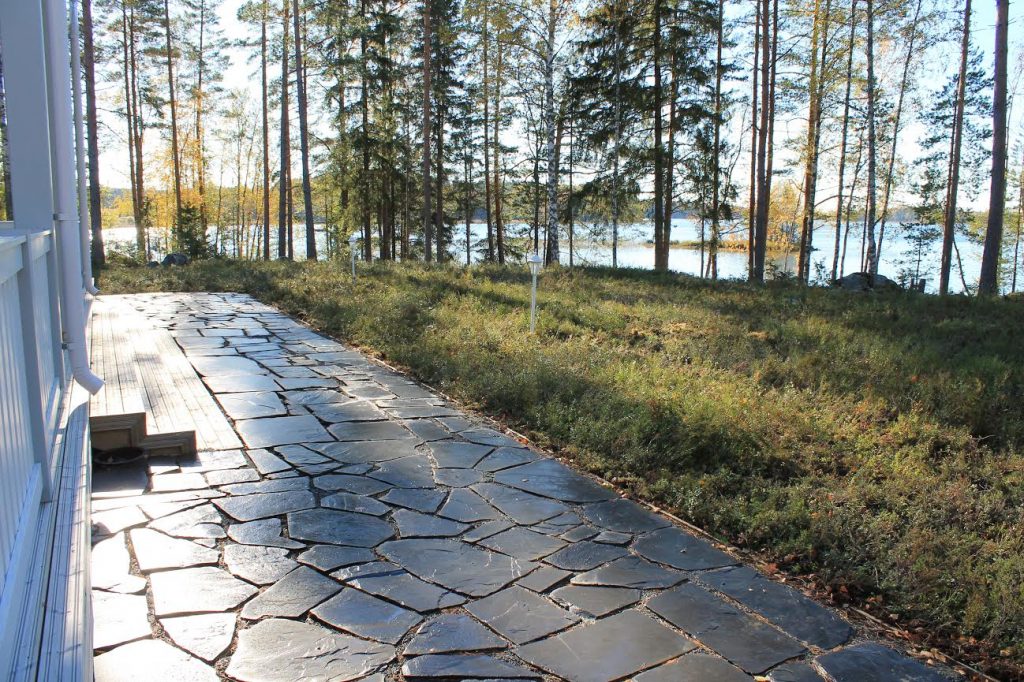 Oriveden Tumma pihakivi